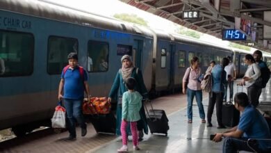 Indian Railway: रेलवे स्टेशनों पर गंदगी फैलाने वालों पर कड़ी कार्रवाई, जुर्माना राशि ₹32 लाख वसूली