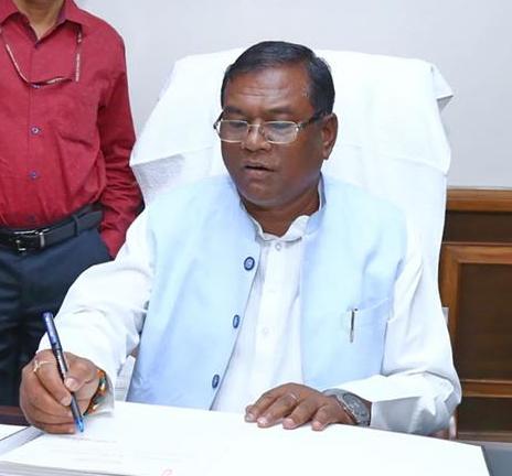 फग्गन सिंह कुलस्ते के बयान से मचा सियासी भूचाल, विपक्ष ने बताया देशविरोधी सोच 22 फग्गन सिंह कुलस्ते के बयान से मचा सियासी भूचाल, विपक्ष ने बताया देशविरोधी सोच