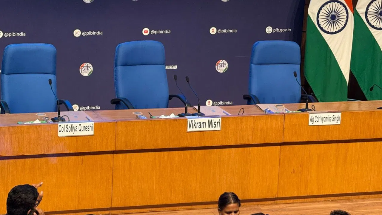 थोड़ी देर में सेना की प्रेस कॉन्फ्रेंस, 2 महिला अफसर करेंगी खुलासा; अर्धसैनिक बलों की छुट्टियां रद्द