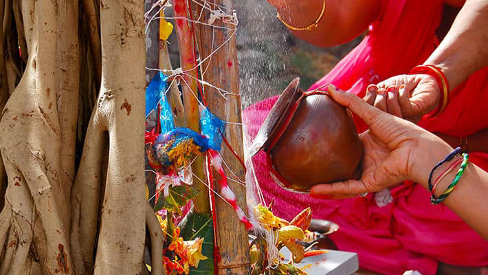 वट सावित्री व्रत 2025: पति की लंबी उम्र के लिए रखें यह व्रत, जानें सही तारीख और पूजा का तरीका