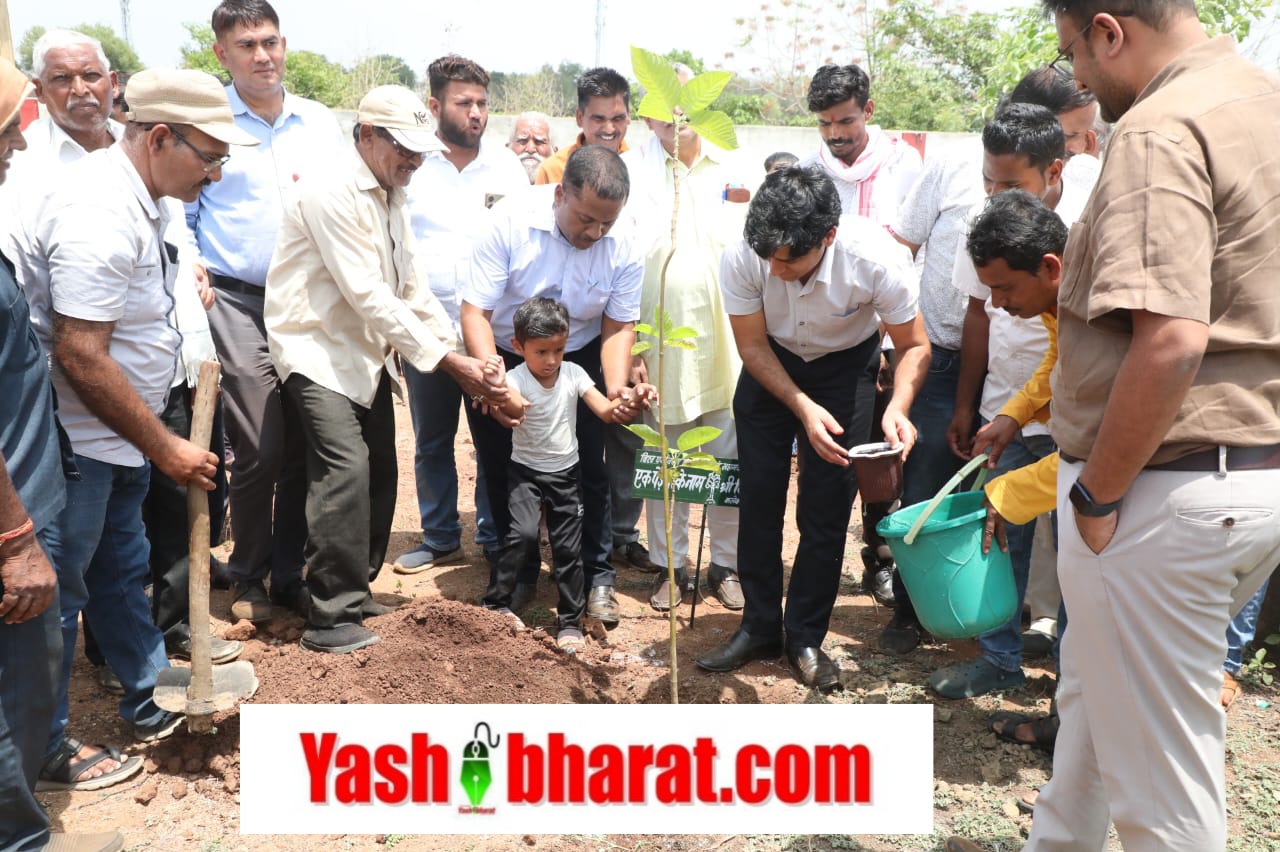 बिजौरी, मझगवा और लमतरा में पर्यावरण संरक्षण की अलख, जनप्रतिनिधियों व अधिकारियों ने किया पौधारोपण