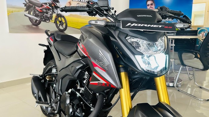 180cc इंजन के साथ मार्केट में मचायेगी तभाही Honda Hornet 2.0 की स्पोर्ट बाइक
