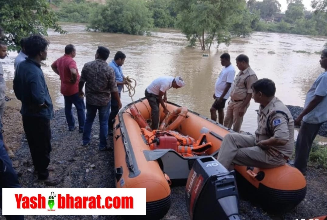 कटनी नदी के तेज बहाव में फंसे युवक का SDERF व होमगार्ड ने सफलतापूर्वक रेस्क्यू किया