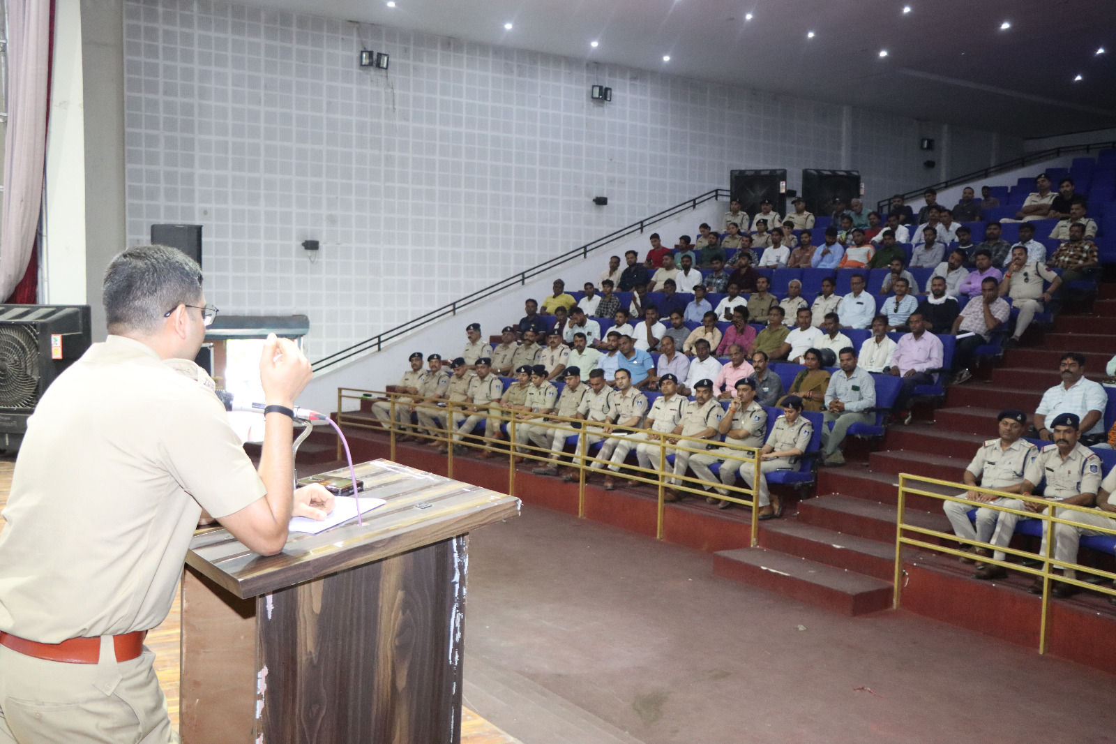 तीन नवीन अपराधिक कानून लागू होने के 1 वर्ष पूर्ण होने पर कार्यशाला का आयोजन एसपी ने किया संबोधित 22 IMG 20250701 WA0051