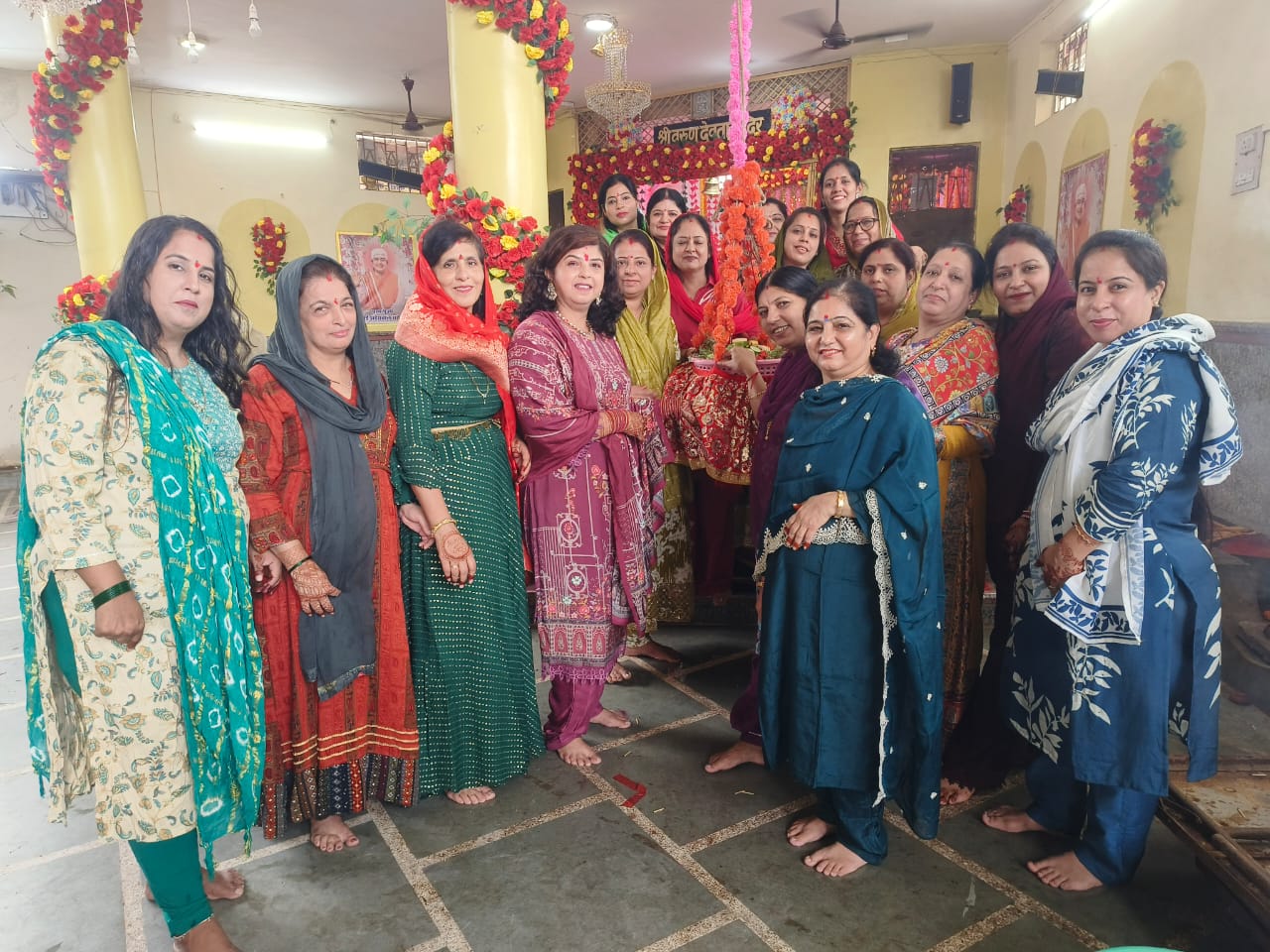 कटनी में सिंधी महिलाओं ने मनाया ट्रीजड़ी पर्व, पति की दीर्घायु के लिए महिलाओं ने रखा निर्जला व्रत, तस्वीरों में