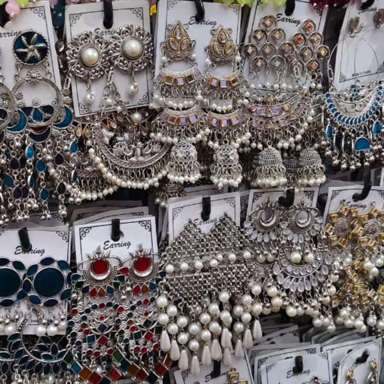 हरतालिका तीज पर पहनें ये 30 रूपए वाले खास ईयररिंग्स, साड़ी-सूट को दें एक नई पहचान