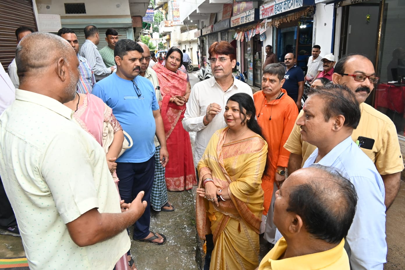 पंडित दीनदयाल उपाध्याय वार्ड के नागरिकों को मिली सी.सी रोड और नाली निर्माण की सौगात नागरिकों को मिलेगी बेहतर आवागमन की सुविधा स्वास्थ्य सुविधाओं में होगा इजाफा - महापौर श्रीमती सूरी 22 IMG 20250904 WA0029