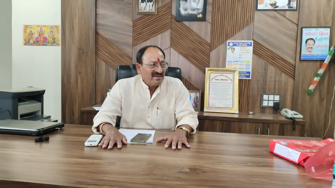 मेरे व मेरे पुत्र पर झूठा व निराधार मामला दर्ज किया पुलिस ने, पत्रकारवार्ता में कांग्रेस नेता राकेश जैन(कक्का) ने पुलिस व प्रशासन पर लगाए राजनैतिक दबाव में आकर काम करने के आरोप 22 IMG 20250909 WA0024