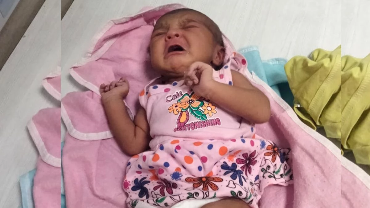 मेरा क्‍या कसूर था, चाय की दुकान पर बेसहारा छोड़ गई मां, गोद को तरसती दुधमुंही मासूम बिलखती रही, देखने वालों की आंखें भर आईं