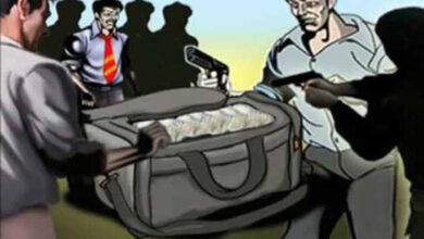 विदिशा में तलवार की नोंक पर डकैती, पिता-पुत्र को बनाया बंधक; 48 तोला सोना और ₹10 लाख लूटे, एक बदमाश गिरफ्तार 5 loot 3