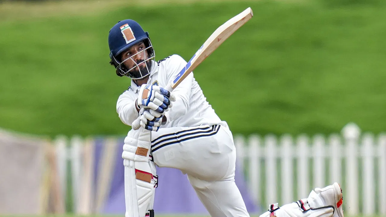 Duleep Trophy: रजत पाटीदार ने ठोका करिश्माई शतक, रचा नया कीर्तिमान