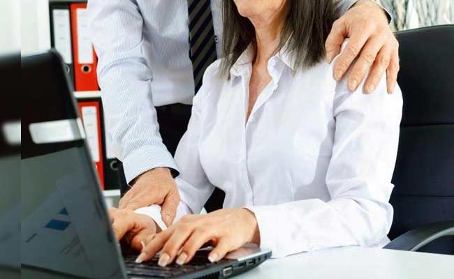 Gen Z की अजीबोगरीब डिमांड: ऑफिस में सेक्स के लिए प्राइवेट स्पेस, जानें क्यों बढ़ रही ऐसी मांग