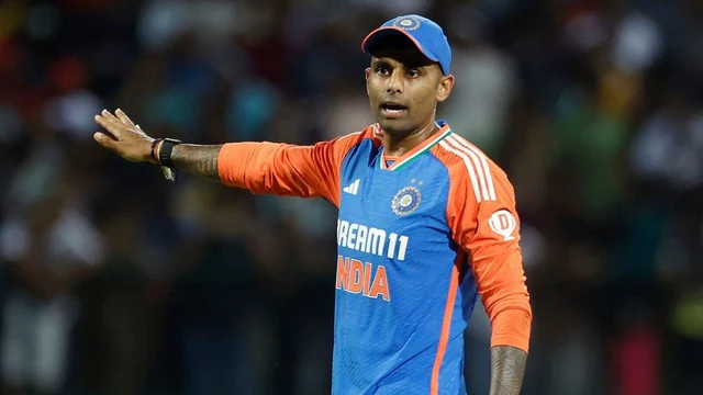 सूर्यकुमार यादव को ‘सूअर’ कहकर भड़का पाकिस्तानी दिग्गज, शर्मनाक बयान से मचा बवाल