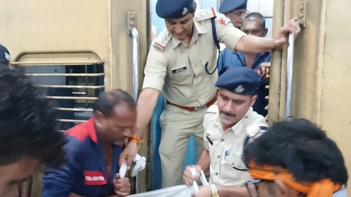 कटनी-जबलपुर रेलखंड पर चलती ट्रेन में दिल दहला देने वाली वारदात: मामा-ससुर ने दामाद पर किए 30 चाकू वार, मौके पर मौत