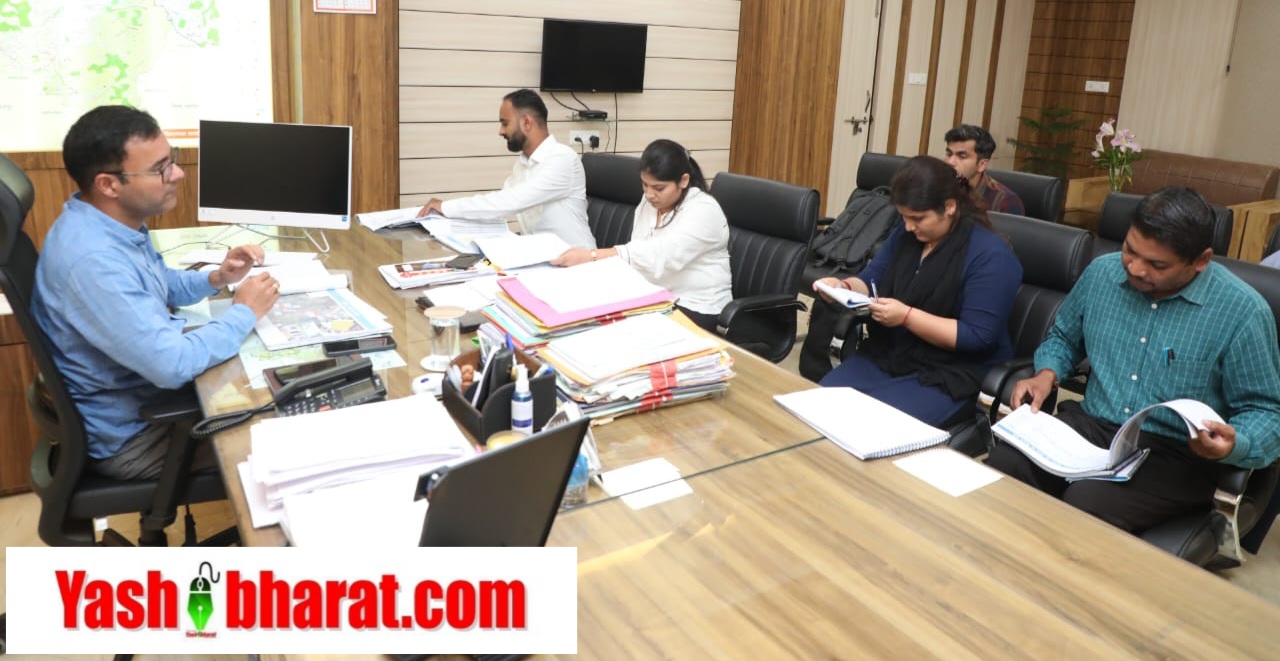 री-डेंसिफिकेशन प्रोजेक्ट: पुराने तहसील भवन का बनेगा रिवाइज्ड डीपीआर, 86.37 करोड़ के कार्यों की कलेक्टर श्री तिवारी ने की समीक्षा 22 02