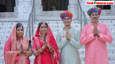 संपत्ति छोड़, पति-पत्नी अपनी डॉक्टर बेटी और CA पढ़ रहे बेटे के साथ संन्यास की राह अपनाएंगे