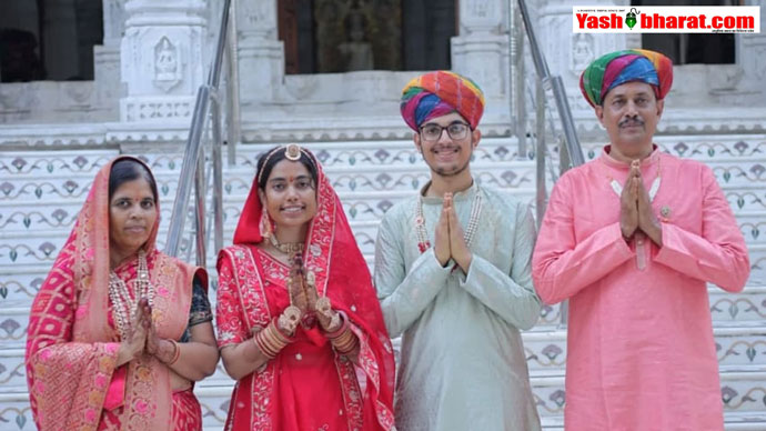 संपत्ति छोड़, पति-पत्नी अपनी डॉक्टर बेटी और CA पढ़ रहे बेटे के साथ संन्यास की राह अपनाएंगे