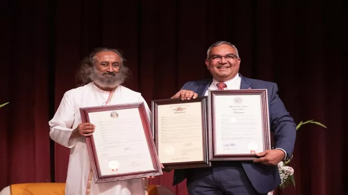 श्री श्री रविशंकर को मिला वर्ल्ड लीडर फॉर पीस एंड सिक्योरिटी अवार्ड 2025 सम्मान