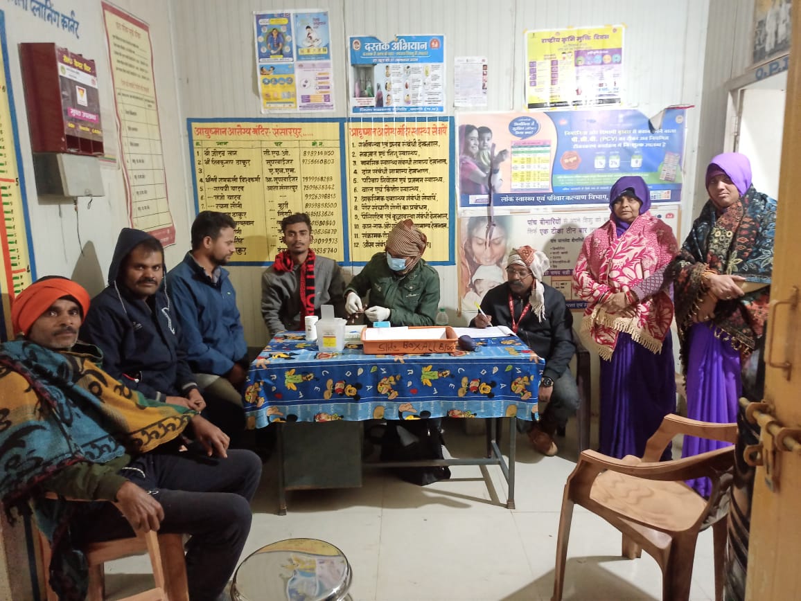 राष्ट्रीय फाइलेरिया हाथी पांव नियंत्रण हेतु नाइट ब्लड सर्वे का कार्य हुआ प्रारंभ. आठ ग्रामों में 2400 स्वास्थ्य व्यक्ति की रात में होगी जांच 1 IMG 20251206 WA0059