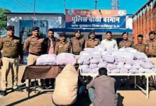 ट्रक की छत पर बने सीक्रेट केबिन से 25 लाख रुपये कीमती 106 किलो गांजा बरामद, नरसिंहपुर में सुआतला पुलिस को मिली बड़ी सफलता 3 18 01 2026 cannabis in truck narsinghpur 2026118 14146