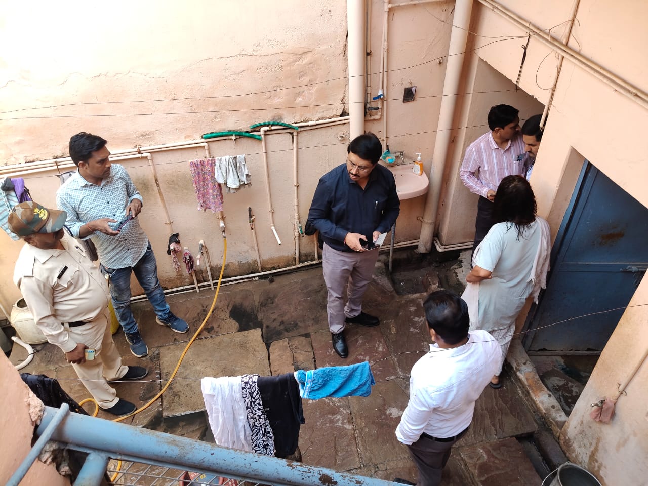 कटनी में अवैध LPG सिलेंडर पर कार्रवाई: घर से मिला कमर्शियल गैस सिलेंडर, मामला दर्ज