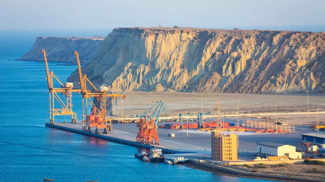 इतिहास में पहली बार: ईरान ने होर्मुज से गुजरने वाले जहाजों से वसूला 20 करोड़ रुपए का टोल