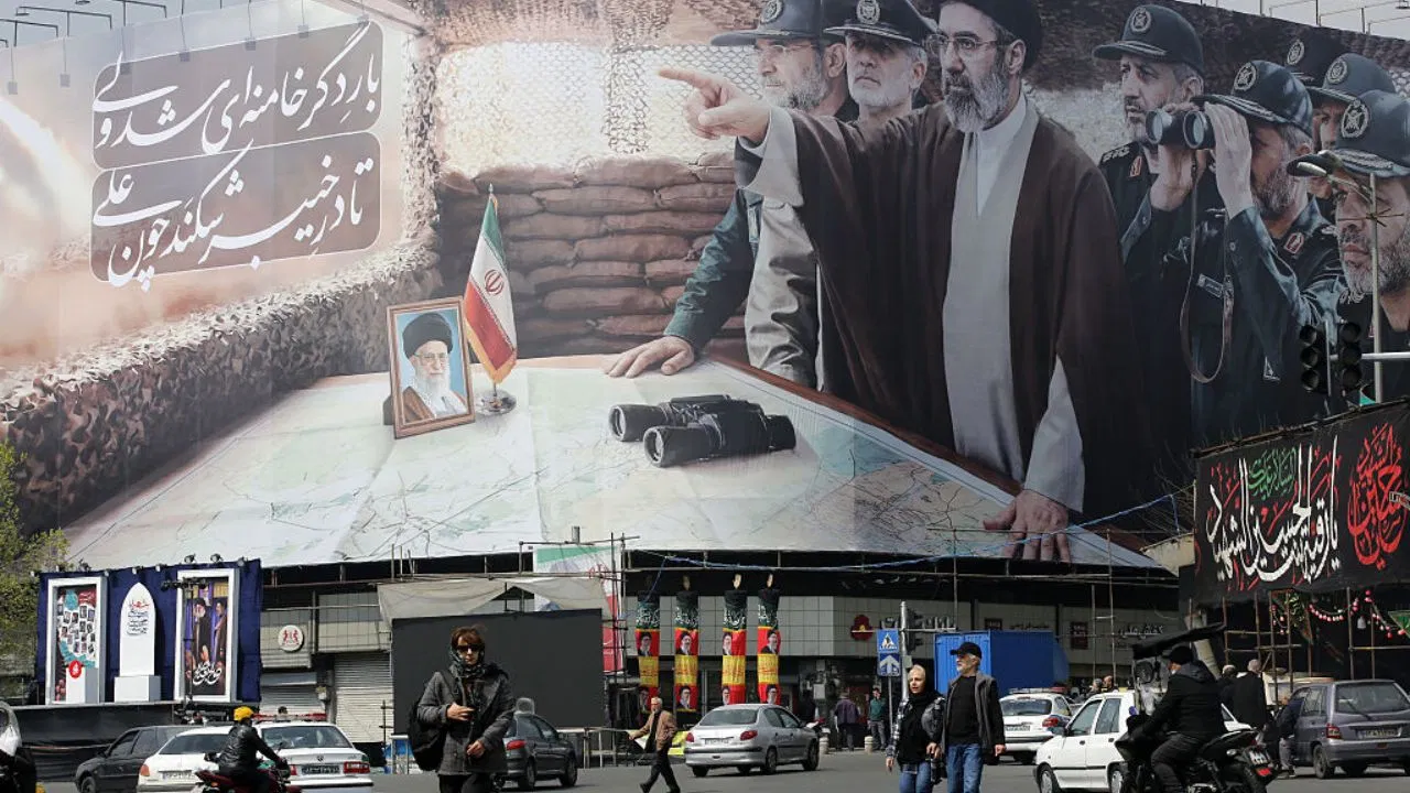 कैमरों की जासूसी से बढ़ा खतरा: ईरान के निगरानी सिस्टम को हैक कर इजराइल ने बनाई बढ़त