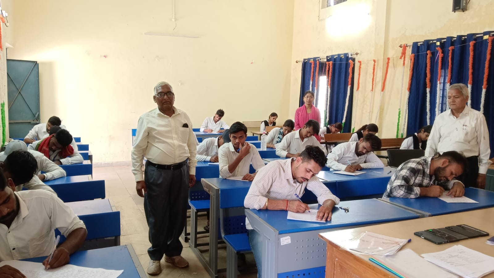 कटनी: स्वामी विवेकानंद शासकीय महाविद्यालय स्लीमनाबाद में जैविक खेती की परीक्षा संपन्न, विद्यार्थियों को स्वरोजगार के लिए किया गया तैयार