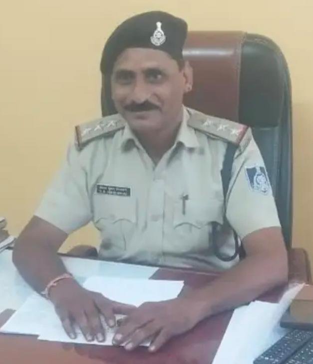 विजय विश्वकर्मा ने संभाला बहोरीबंद थाने का प्रभार,कोतवाली और माधव नगर के पूर्व थाना प्रभारी रह चुके हैं निरीक्षक विश्वकर्मा,कानून व्यवस्था सुदृढ़ करना होगी प्राथमिकता 3 IMG 20260405 WA0074