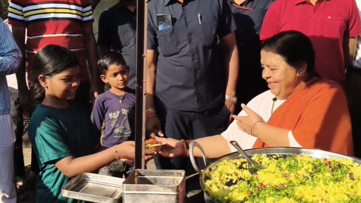 MP में नल जल योजना में बड़ा बदलाव: अब पंचायतें संभालेंगी जिम्मेदारी, 1,000–10,000 रुपये तक देना होगा सहयोग शुल्क