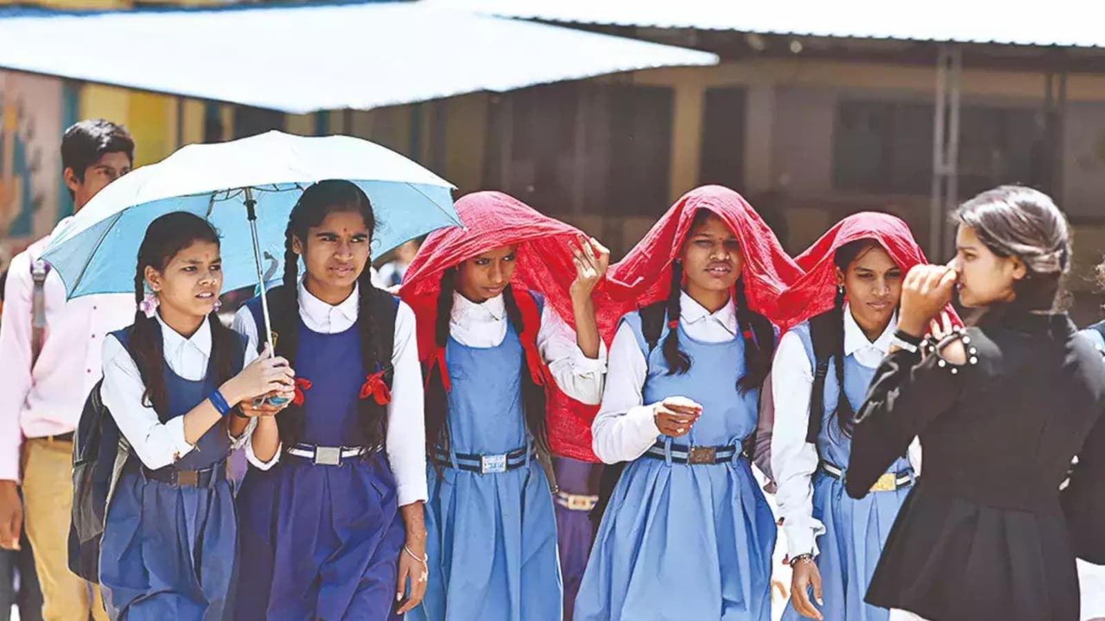 MP School Reopening: 16 जून से खुल रहे सरकारी स्कूल, लेकिन बच्चों को यूनिफॉर्म मिलेगी या पैसा? अब तक तय नहीं कर पाया शिक्षा विभाग 22 heatwaveschool