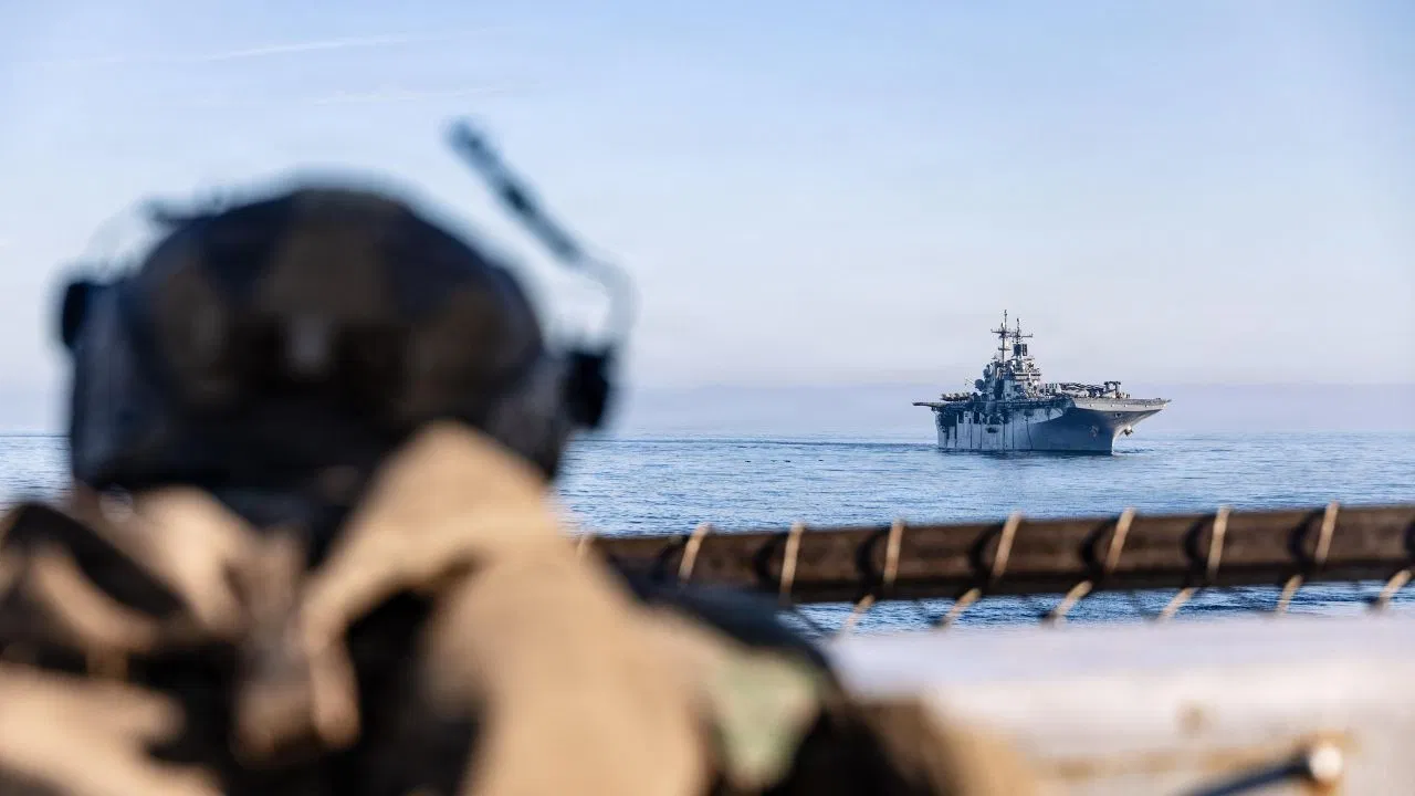 Hormuz Blockade: 48 घंटे में झुका अमेरिका! ट्रंप ने हटाई नाकाबंदी, बोले-अब सभी देशों के लिए खुला