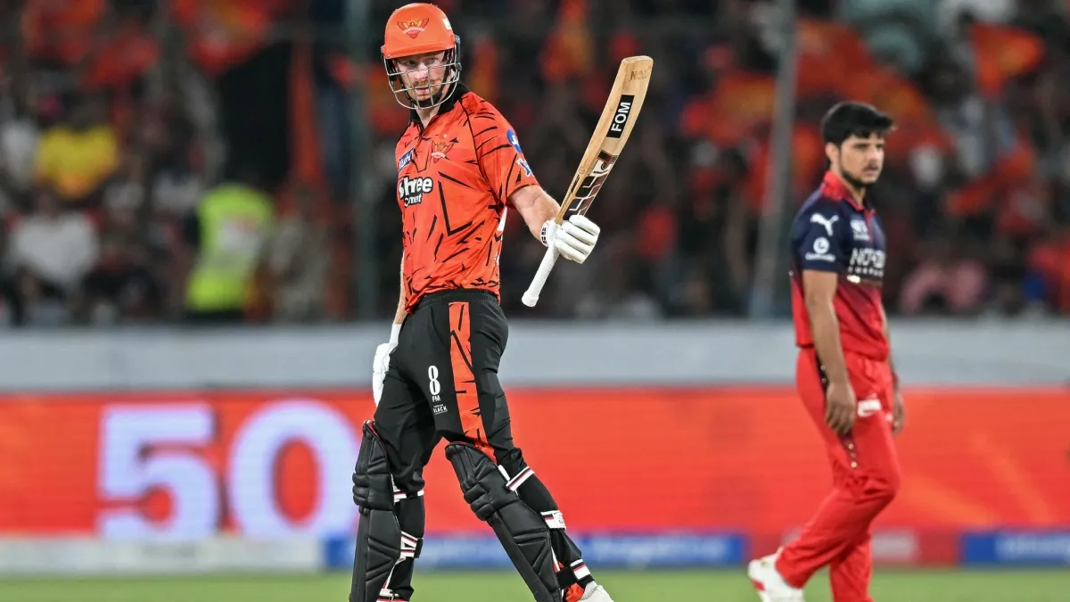 IPL 2026 Cap Updates: ऑरेंज कैप की रेस में मची खलबली; हेनरिक क्लासेन की लंबी छलांग, ईशान किशन भी टॉप-5 में शामिल, पर्पल कैप पर भुवी का कब्जा 22 IPL 2026 Cap Updates: ऑरेंज कैप की रेस में मची खलबली; हेनरिक क्लासेन की लंबी छलांग, ईशान किशन भी टॉप-5 में शामिल, पर्पल कैप पर भुवी का कब्जा