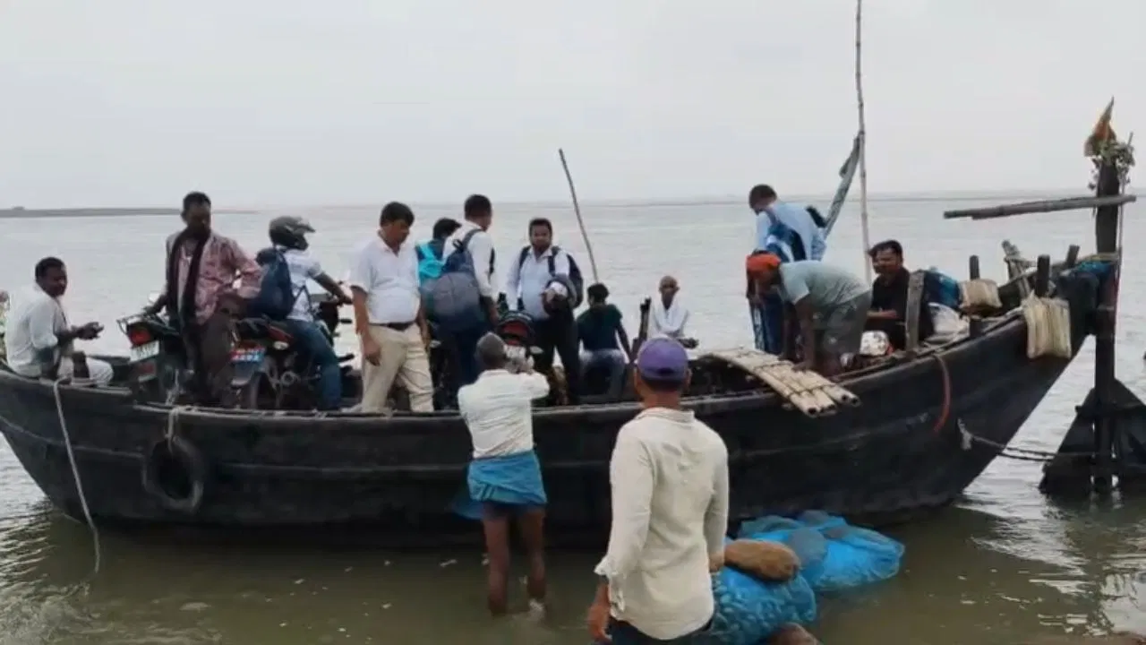 भागलपुर की लाइफलाइन 'विक्रमशिला सेतु' का स्लैब टूटा, गंगा में गिरा, टला बड़ा हादसा, पुल पर आवाजाही बंद; अब नाव ही सहारा