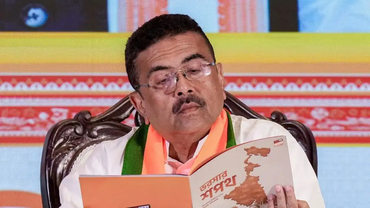 बंगाल में शुभेंदु राज: पहली कैबिनेट में ही ममता सरकार के फैसले पलटे; BSF को 45 दिन में मिलेगी जमीन, सरकारी नौकरियों में उम्र सीमा 5 साल बढ़ी