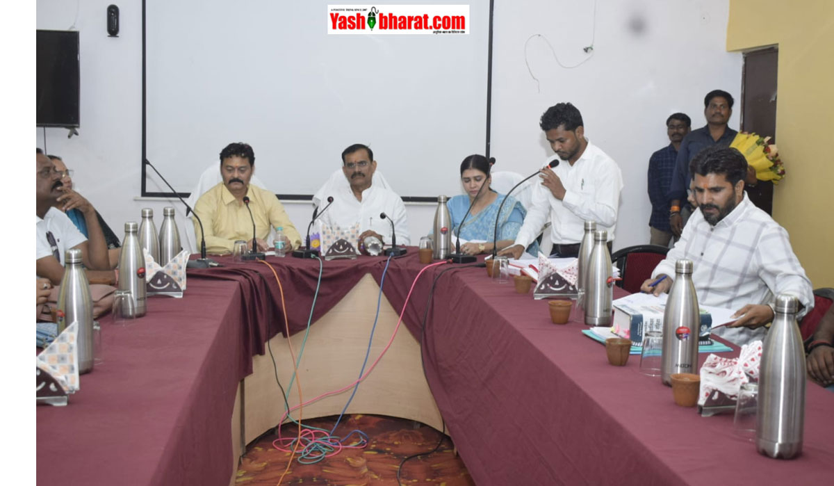कटनी में पब्लिक ट्रांसपोर्ट का कायाकल्प; शहर में दौड़ेंगी इलेक्ट्रिक बसें, झिंझरी बस स्टैंड बनेगा हाइटेक; 15 नए चार्जिंग स्टेशनों को मिली मंजूरी 22 कटनी में पब्लिक ट्रांसपोर्ट का कायाकल्प; शहर में दौड़ेंगी इलेक्ट्रिक बसें, झिंझरी बस स्टैंड बनेगा हाइटेक; 15 नए चार्जिंग स्टेशनों को मिली मंजूरी