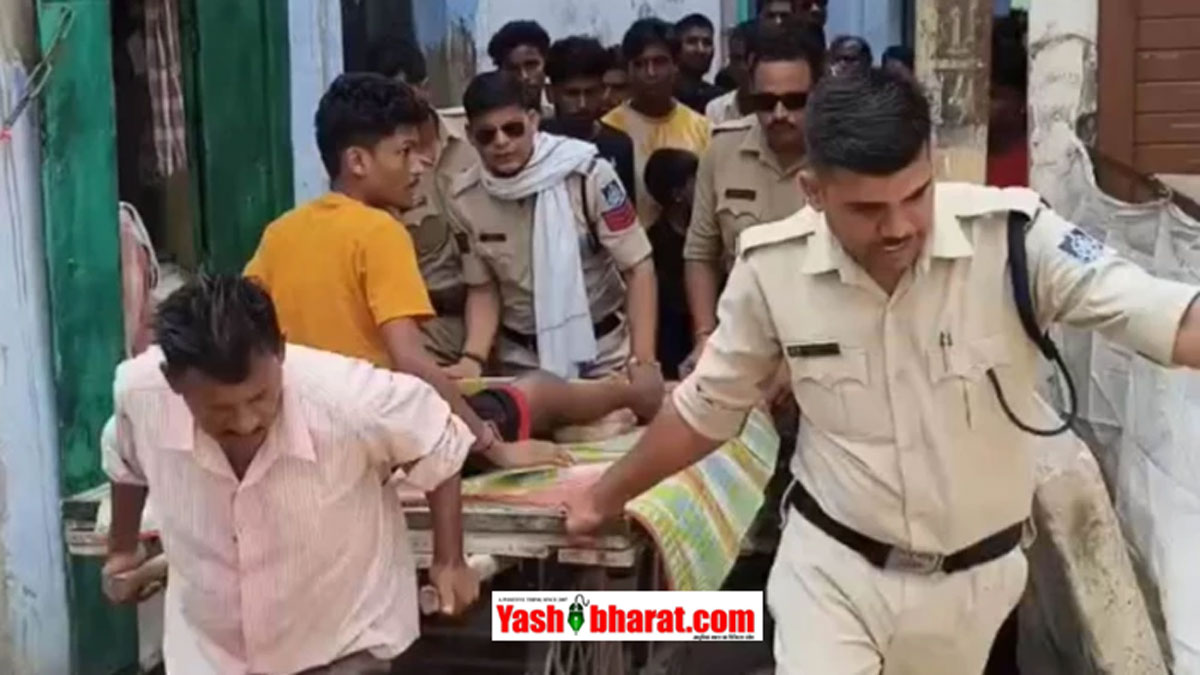 गोपालगंज में अनोखा नजारा: कटरबाज 'मंगरा' को घर से दबोचकर हाथठेले पर बैठाकर थाने लाई पुलिस, नाम बदलकर छिपा था आरोपी 22 गोपालगंज में अनोखा नजारा: कटरबाज 'मंगरा' को घर से दबोचकर हाथठेले पर बैठाकर थाने लाई पुलिस, नाम बदलकर छिपा था आरोपी