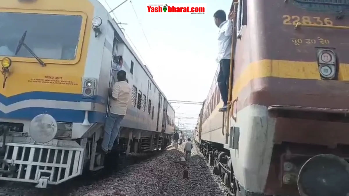 Kanpur Train Accident: कानपुर में बड़ा हादसा टला- पैसेंजर ट्रेन के इंजन से टकराया राष्ट्रीय पक्षी मोर; 45 मिनट तक थमे रहे पहिये 22 Kanpur Train Accident: कानपुर में बड़ा हादसा टला- पैसेंजर ट्रेन के इंजन से टकराया राष्ट्रीय पक्षी मोर; 45 मिनट तक थमे रहे पहिये