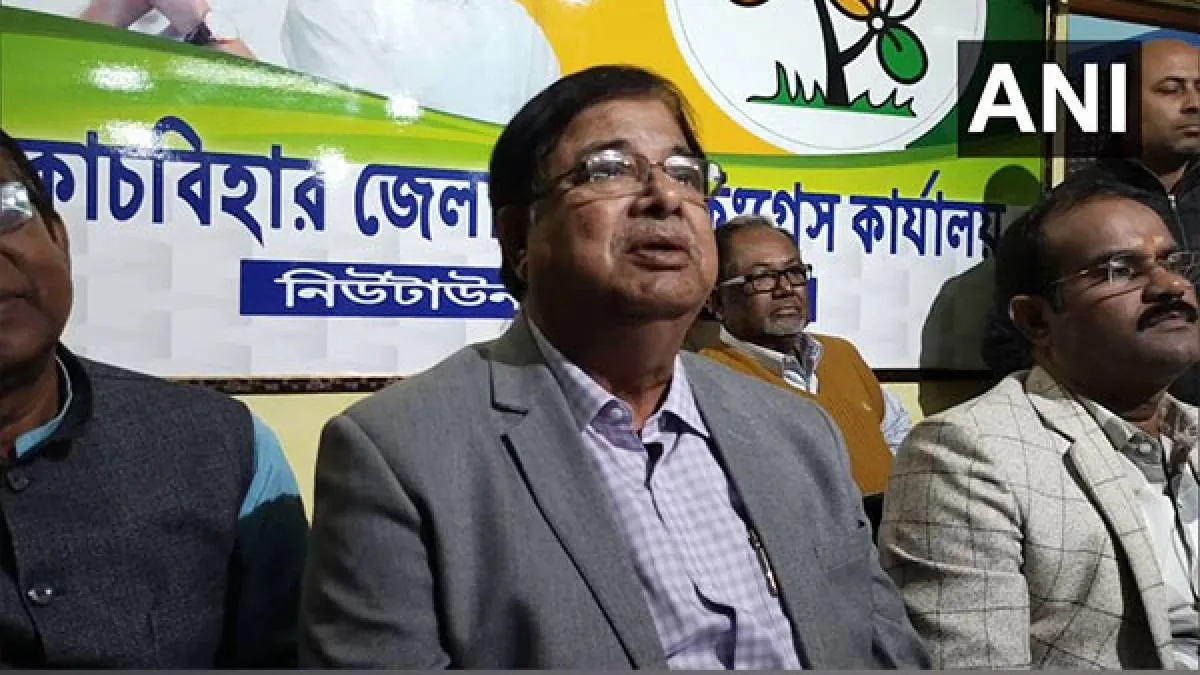 ममता के पूर्व मंत्री और TMC के दगाबाज नेता उदयन गुहा कोलकाता से गिरफ्तार-कूचबिहार पुलिस का बड़ा एक्शन 42 ममता के पूर्व मंत्री और TMC के दगाबाज नेता उदयन गुहा कोलकाता से गिरफ्तार-कूचबिहार पुलिस का बड़ा एक्शन