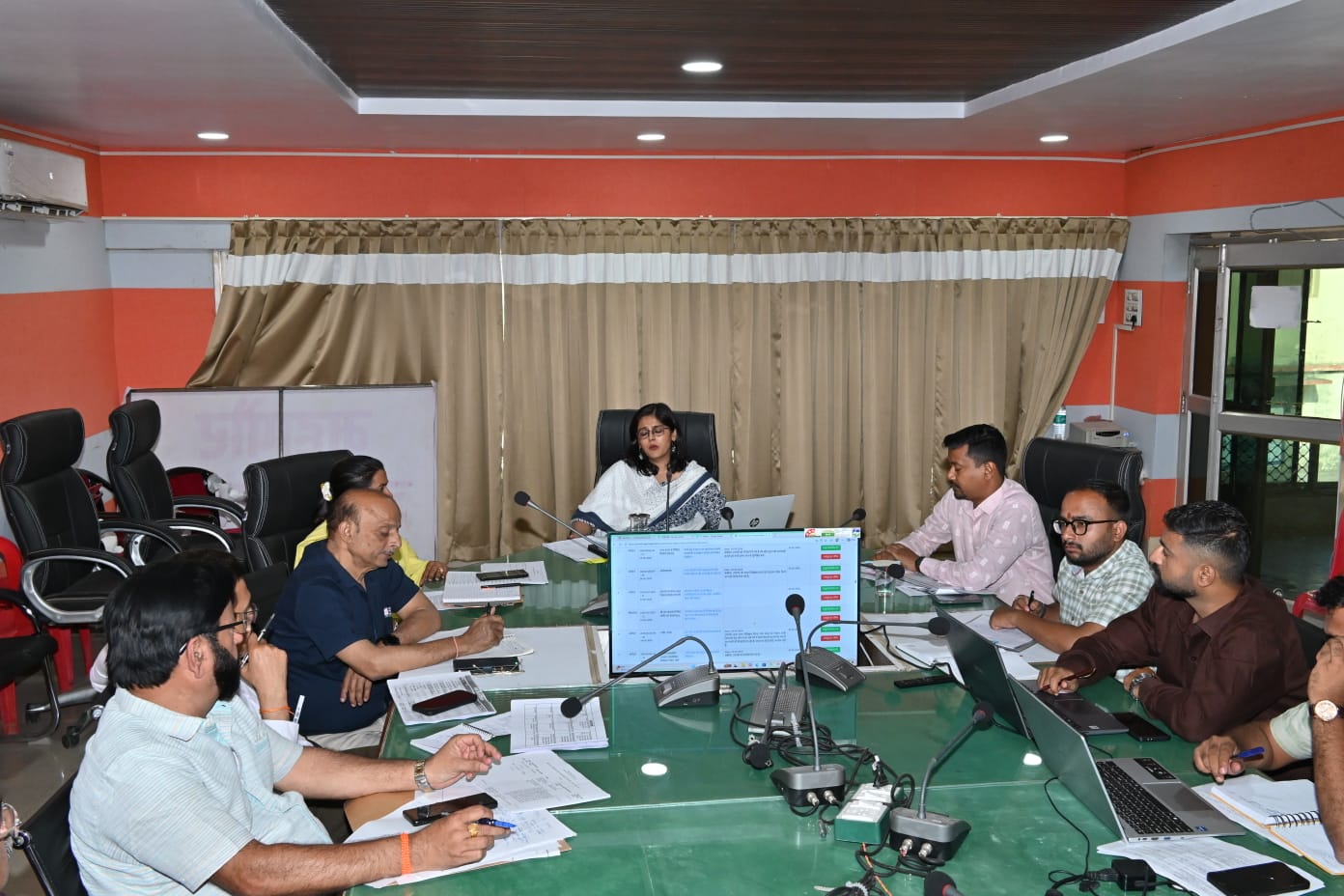 नगर निगम कटनी में शीघ्र प्रारंभ होगी ऑनलाइन नामांतरण व्यवस्था,निगमायुक्त तपस्या परिहार की डिजिटल सुशासन की पहल, राजस्व अमले को दिया गया प्रशिक्षण 22 IMG 20260704 WA0020