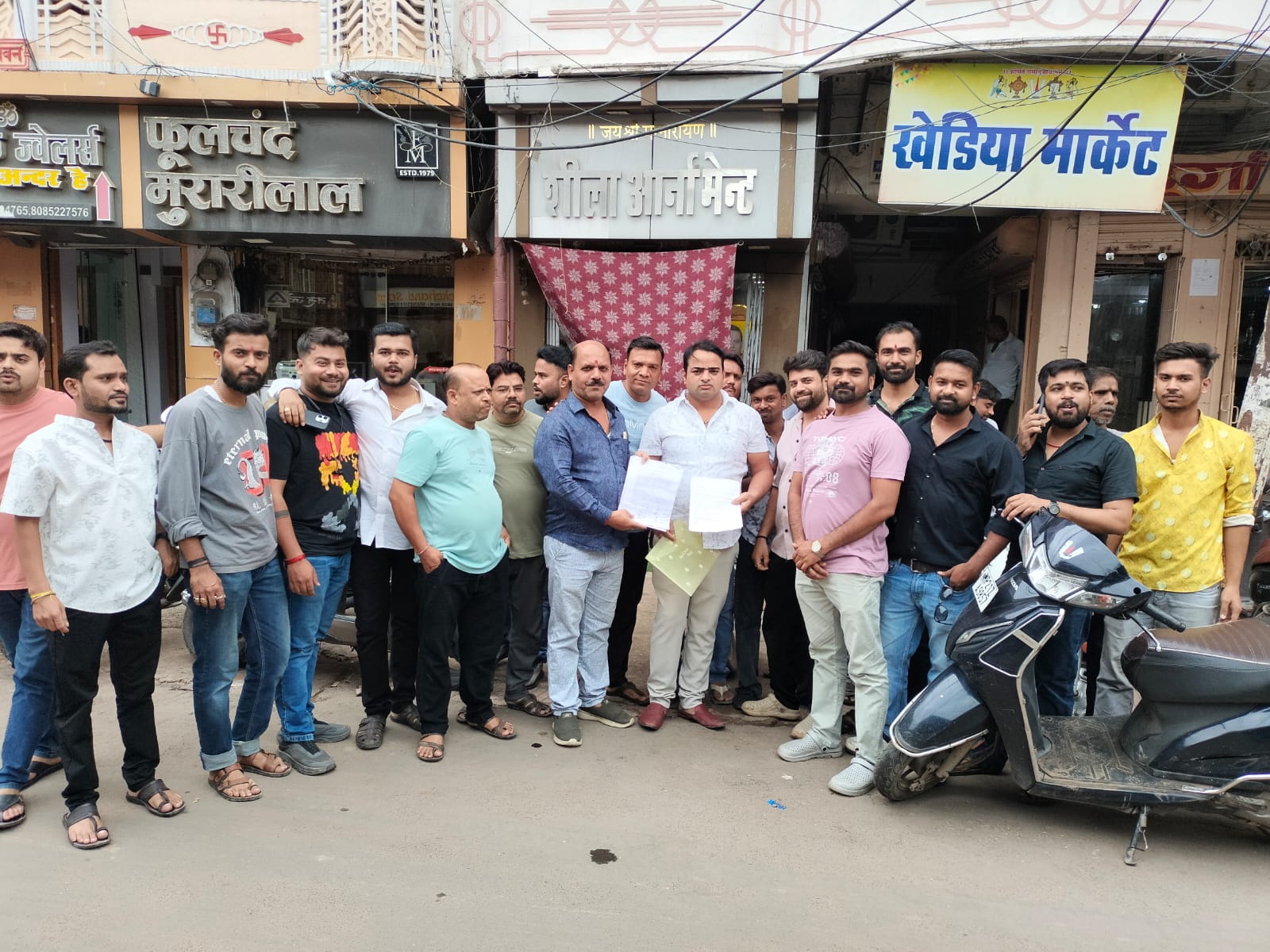 सराफा एसोसिएशन में वित्तीय अनियमितताओं का आरोप, कई सदस्यों ने कलेक्टर को पत्र लिख कर की जांच व कार्रवाई की मांग 22 IMG 20260711 WA0051