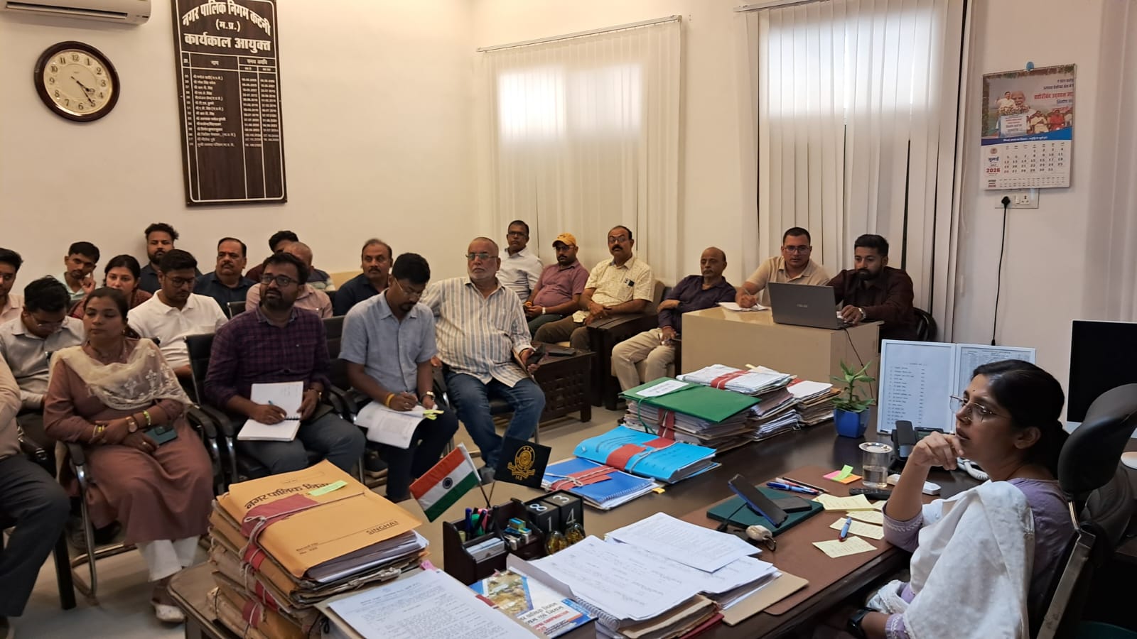समय-सीमा की बैठक में निगमायुक्त ने की विकास कार्यों, जनकल्याणकारी योजनाओं की विभागवार समीक्षा,लंबित प्रकरणों के निराकरण में गंभीरता बरतने अधिकारियों को दिए निर्देश 22 IMG 20260714 WA0085