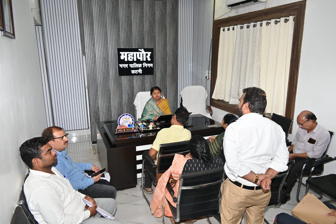 गुणवत्तापूर्ण शिक्षा और बेहतर सुविधाओं से सजेंगे निगम विद्यालय: महापौर ने ली शिक्षा विभाग की समीक्षा बैठक,विद्यार्थियों के सर्वांगीण विकास और आधारभूत सुविधाओं के विस्तार पर दिया विशेष बल 22 IMG 20260729 WA0072