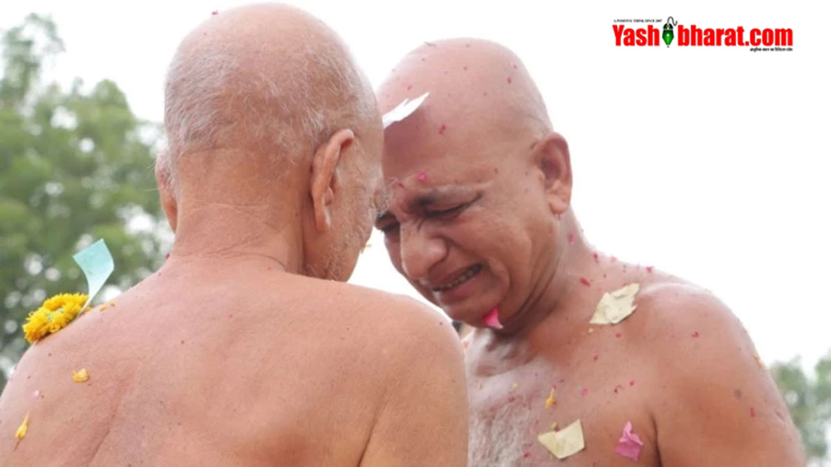 जब बरसों बाद मिले गुरु और शिष्य: अंतर्मना प्रसन्न सागर ने लगाई परिक्रमा, गुरु के चरणों में झुका शीश तो नम हो गईं हजारों आंखें