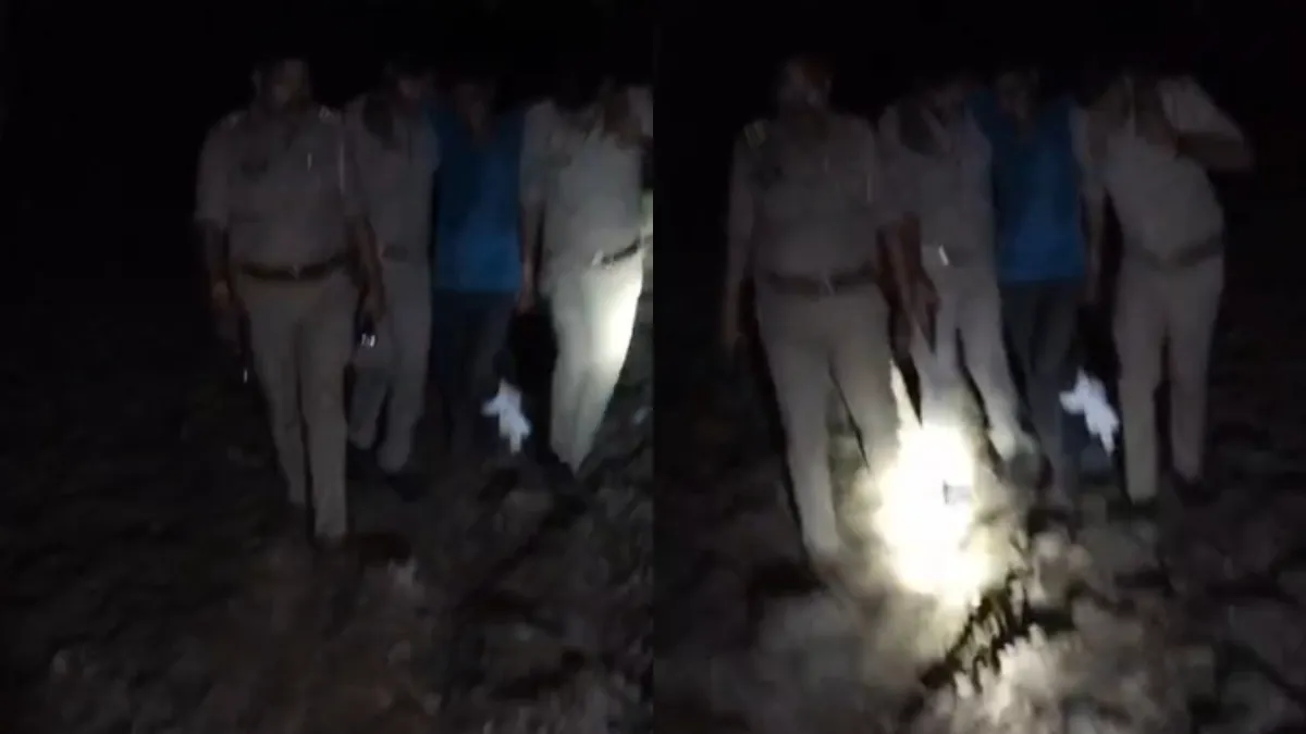 बरेली में Cow Slaughtering पर पुलिस का बड़ा एक्शन: मुठभेड़ के बाद रो पड़ा इनामी बदमाश, पैर में गोली लगते ही बोला- 'हाय अल्लाह, अब कभी गलती नहीं करूंगा' 22 बरेली में Cow Slaughtering पर पुलिस का बड़ा एक्शन: मुठभेड़ के बाद रो पड़ा इनामी बदमाश, पैर में गोली लगते ही बोला- 'हाय अल्लाह, अब कभी गलती नहीं करूंगा'