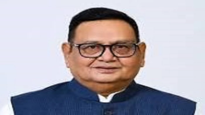 3 साल से फरार कांग्रेस कोषाध्यक्ष रामगोपाल अग्रवाल पर EOW सख्त, बेटे वैभव से दिनभर हुई पूछताछ 22 3 साल से फरार कांग्रेस कोषाध्यक्ष रामगोपाल अग्रवाल पर EOW सख्त, बेटे वैभव से दिनभर हुई पूछताछ