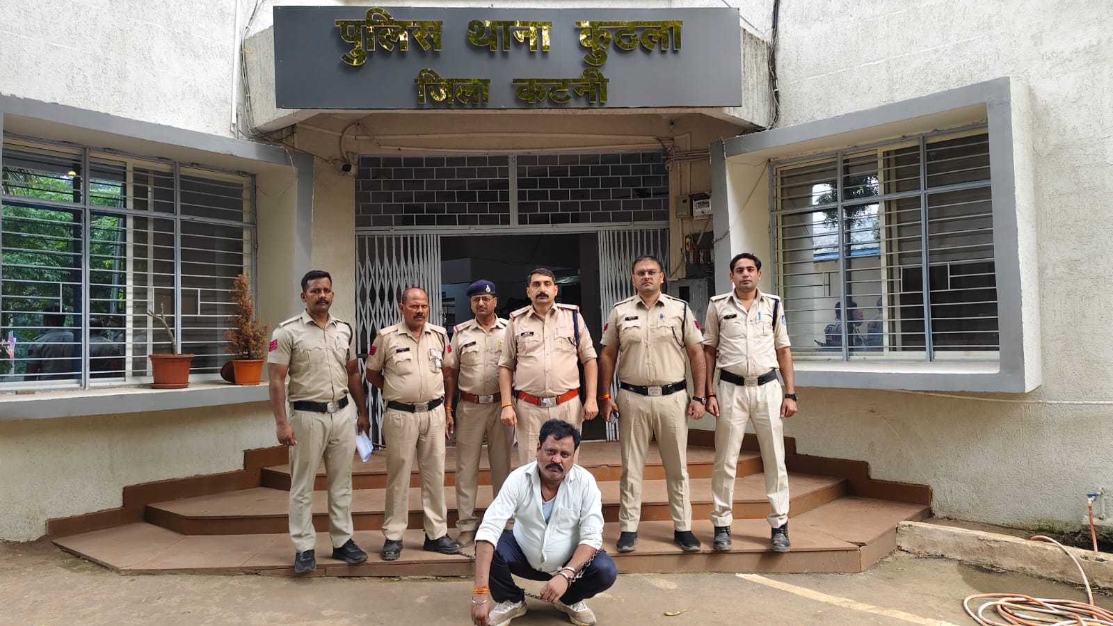 इन्द्रानगर में चाकूबाजी का फरार खूंखार अपराधी मनीष जायसवाल कुठला पुलिस की गिरफ्त में 22 IMG 20260806 WA0068