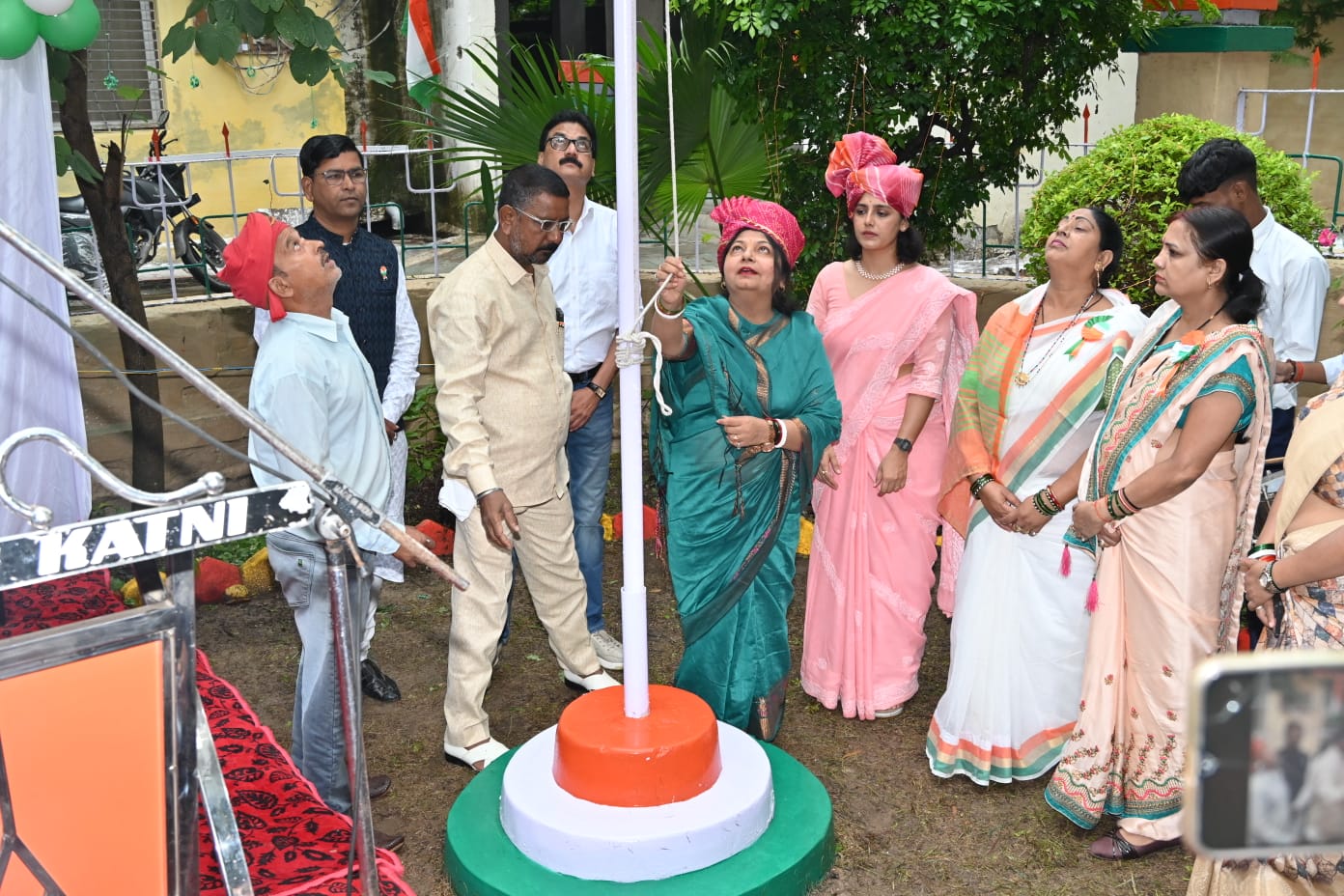 स्वतंत्रता दिवस पर नगर निगम कार्यालय में महापौर प्रीति संजीव सूरी ने फहराया तिरंगा,राष्ट्रगान के साथ गूंजा देशभक्ति का संदेश 22 IMG 20260815 WA0041