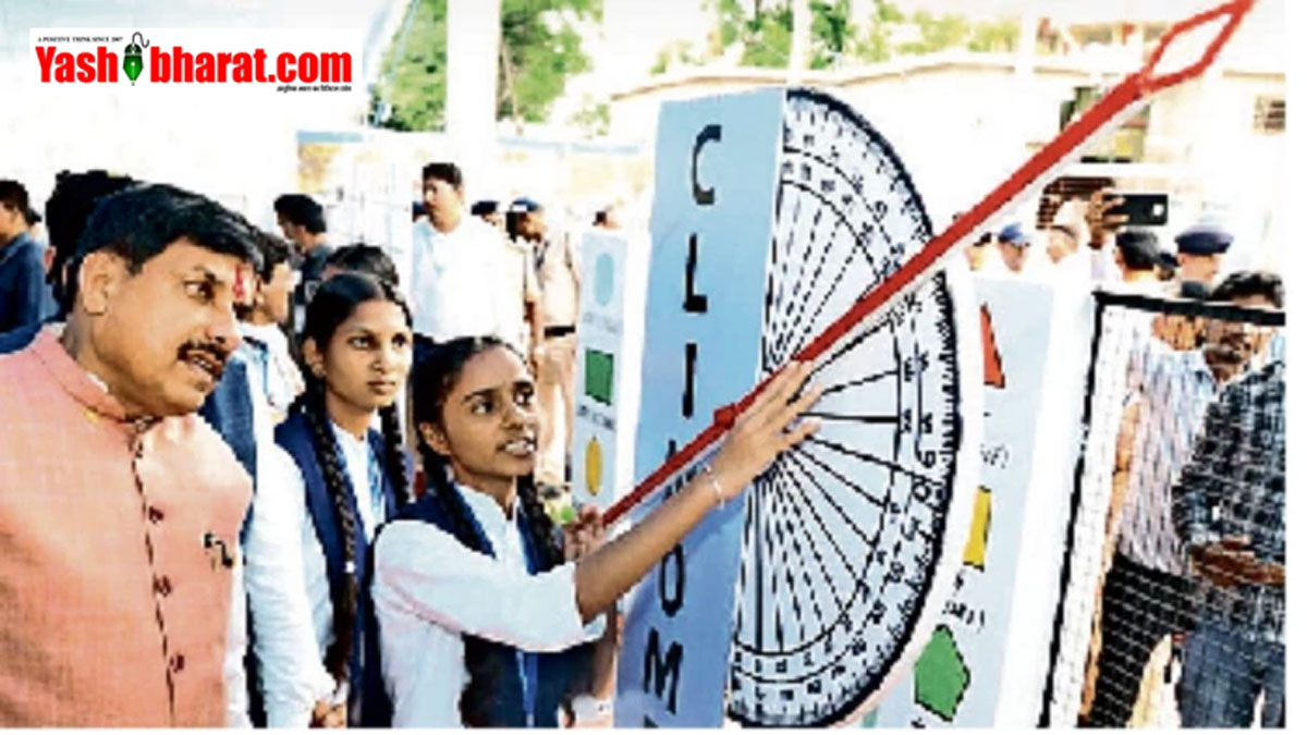 जन-विश्वास अभियान: CM डॉ. मोहन यादव की बड़ी कार्रवाई; बड़वानी में 7 अफसर निलंबित, स्कूल पहुँचकर बच्चों को दी AI की सीख