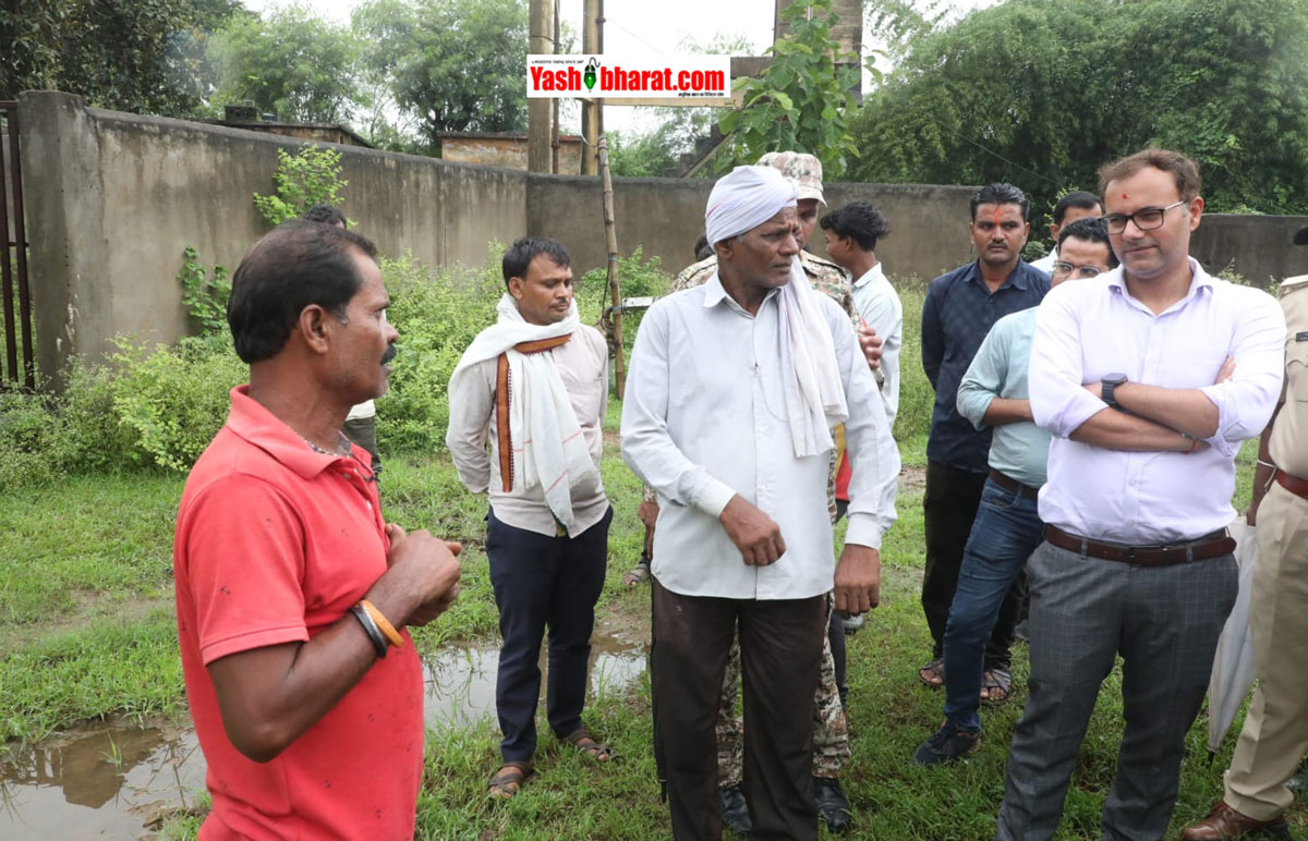 Katni News: मुख्यमंत्री जन-विश्वास अभियान के तहत ग्राम डिठवारा पहुंचे कलेक्टर; शासकीय अनाज गोदाम का निरीक्षण कर किसानों से की सीधी चर्चा
